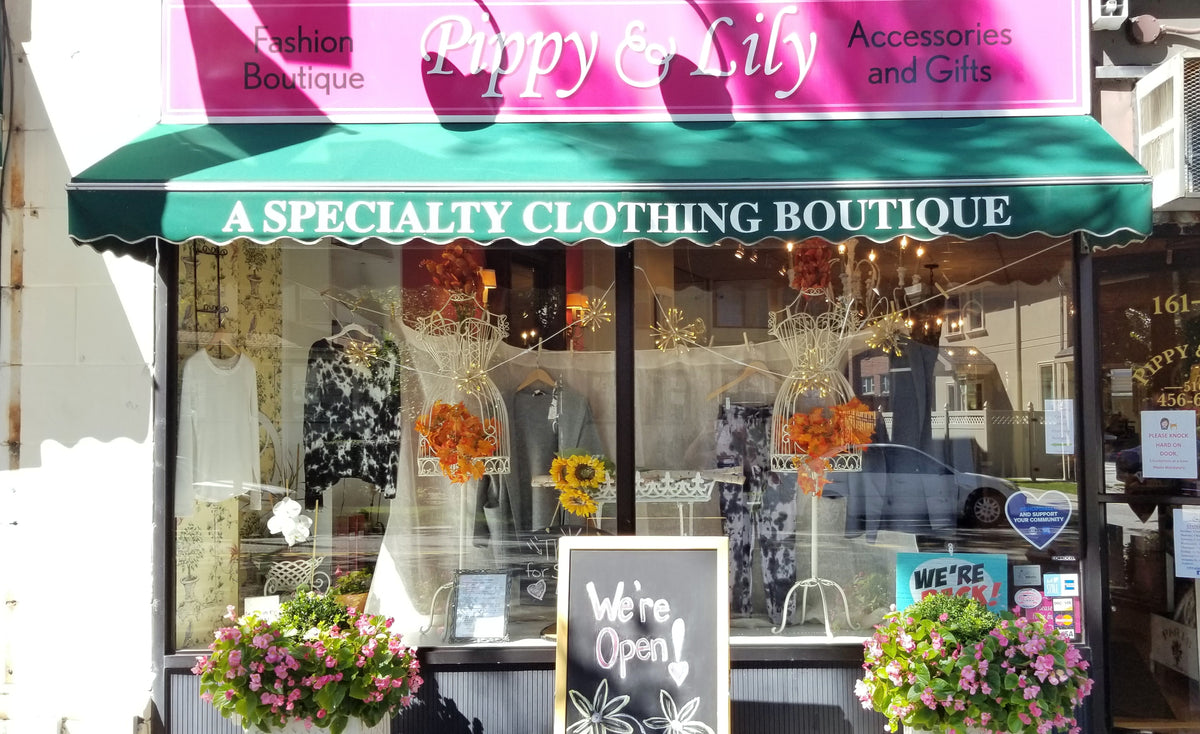Pippy&Lily Boutique Store Front During The Pandemic Closing.